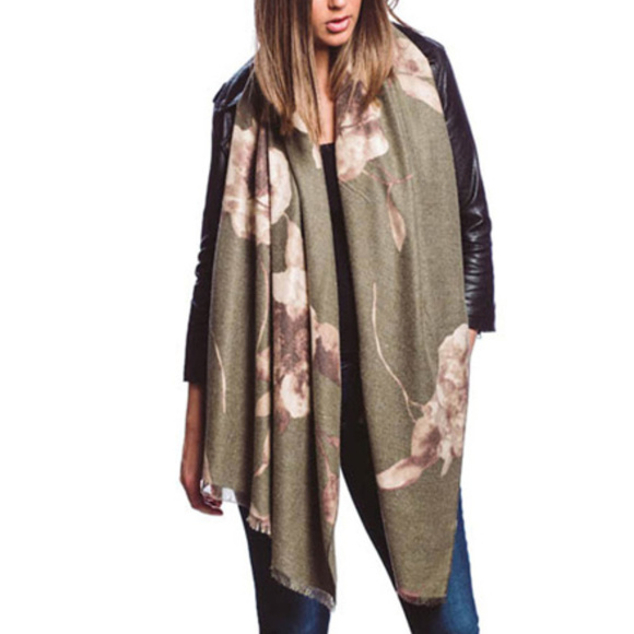 Soft 20% Cashmere Floral Oblong Scarf - Picture 1 of 1